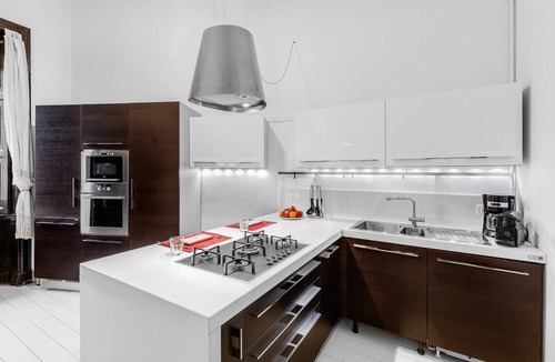 Como House | Casa Vacanze Lisa Como: Appartamento con 3 Camere e Garage vicino al Centro