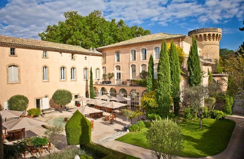 Uchaux Hotel | Château De Massillan
