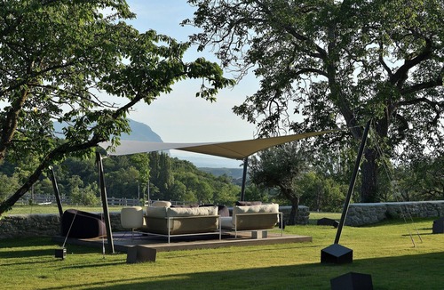 Saint-Cergues Villa | Château de Neydens – Luxury Villa near Geneva for 19 Guests