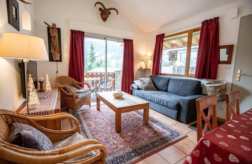 Villarodin-Bourget Ski Chalet | Chalet, 300m from resort center, Ground floor, balcony, parking, tv, ski locker, 45m², La Norma