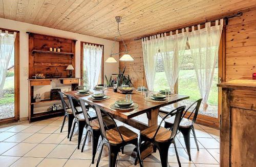Le Corbier Ski Chalet | Chalet 4* chaleureux près des pistes avec parking et wifi pour 14 pers - FR-1-267-299