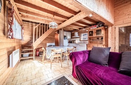 Verchaix Ski Chalet | Chalet “6p Classique - Les Biches”: Mountain View, Private Terrace & Wi-Fi