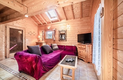 Verchaix Ski Chalet | Chalet “6p Classique - Les Biches”: Mountain View, Private Terrace & Wi-Fi