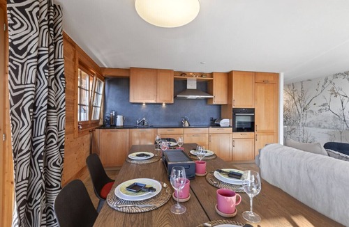 Chesieres Apartment | Chalet apartment with balcony and view of the Alps