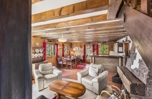 Caux Ski Chalet | Chalet familial avec vue sur les Alpes et le lac sur les hauts de Montreux à Caux