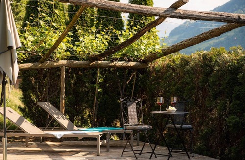 Rifiano Ski Chalet | Chalet Hortensie: Romantisches Chalet mit Garten und Weinlaube