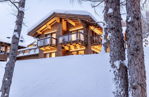 Valtellina Ski Chalet | "Chalet Imbosc'chè" with Mountain View, Garden and Wi-Fi