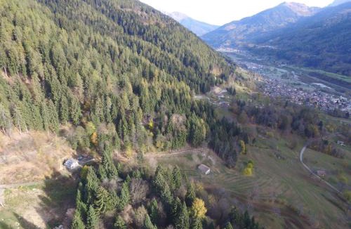Strembo Ski Chalet | Chalet Immerso nel Verde