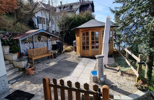 Glion House | Chalet in Montreux mit Gartenhaus, Jacuzzi, Sauna und Einmaliger Aussicht!