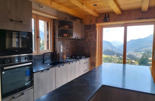 Les Gets Ski Chalet | Chalet La Capite à Véro – Mountain View, Near Ski Lifts, Savoyard Charm