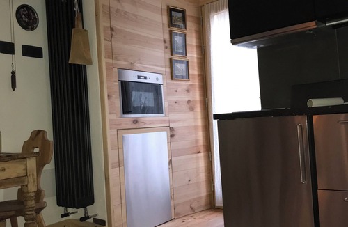 Valtellina Ski Chalet | Chalet Monks at the Fountain "junior suite"