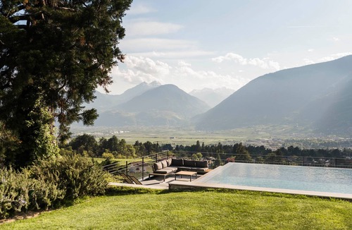 Schenna Apartment | Chalet Oasis – Modern Chalet with Wellness, Garden & Access to Schenna Resort