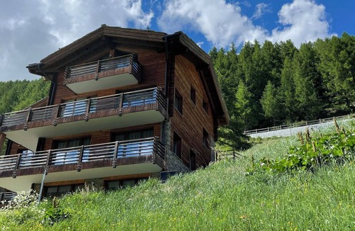 Saas-Fee Apartment | Chalet Pinacle 32 B Appartement/Fewo 8-Bettwohnung by Interhome