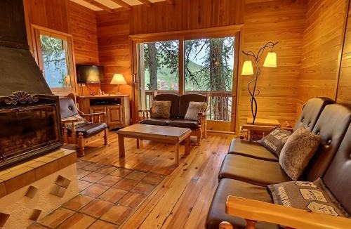 Plagne Centre Ski Chalet | Chalet rénové 10 pers, terrasse et jacuzzi, près des pistes - FR-1-455-155
