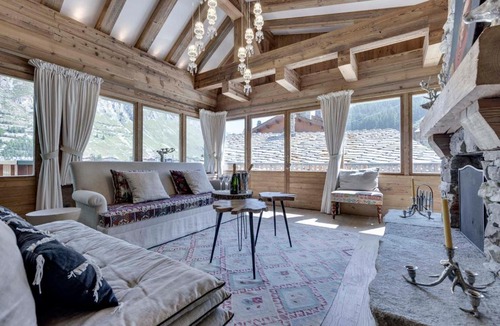 Val-d'Isere Ski Chalet | Chalet skis aux pieds avec piscine et sauna à Val-d'Isère - FR-1-567-126