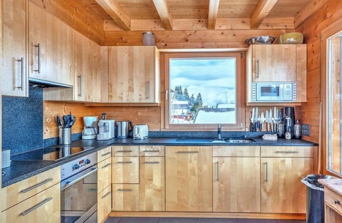 Heremence Ski Chalet | Chalet, wifi, sauna, terrace, balcony, fireplace or stove, parking, tv, ski locker, 200m², Thyon