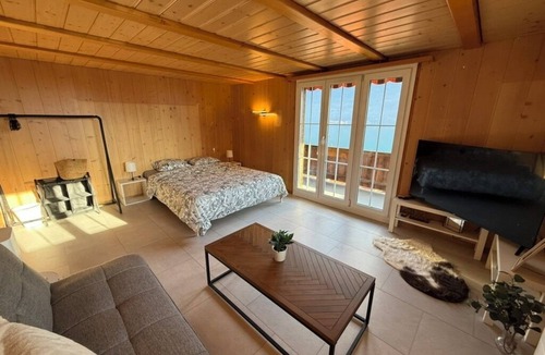 Niederried bei Interlaken Ski Chalet | Charming Lakeview Swiss Chalet - Alps Retreat Interlaken awaits you