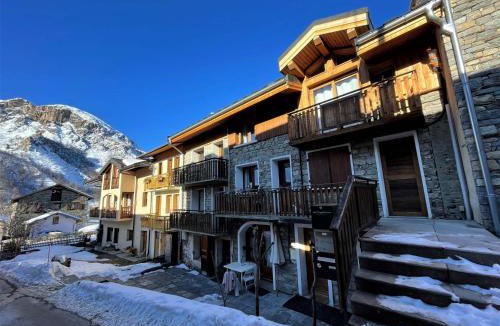 Saint-Marcel Ski Chalet | Charmante maison de village rénovée 4 pièces, 3 niveaux, 80m², 6 pers, à St Marcel, proche pistes ski. - FR-1-452-381