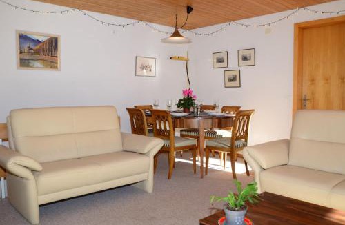 Murren Apartment | Charming and cosy apartment (sleeps 4-6 people) in a beautiful mountain village