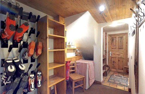 Meribel Ski Chalet | CHARMING CHALET, MERIBEL CENTER, NEAR THE SLOPES, SPA