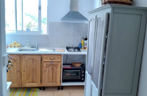 Coaraze Apartment | Charming studio between sea and mountains Self-catering cottage on an ancient olive grove