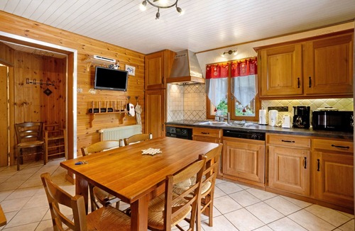 Villarodin-Bourget Apartment | Chez Stephane et Estelle: Mountain View Apartment with Shared Terrace and Wi-Fi