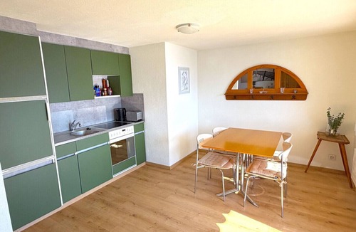 Aeschlen ob Gunten Apartment | Concierge, Lake Thun/Alps Scenic Views by SwissHut