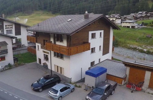 Saas-Balen Apartment | Cosy apartment for 2 guests with WIFI, TV and balcony