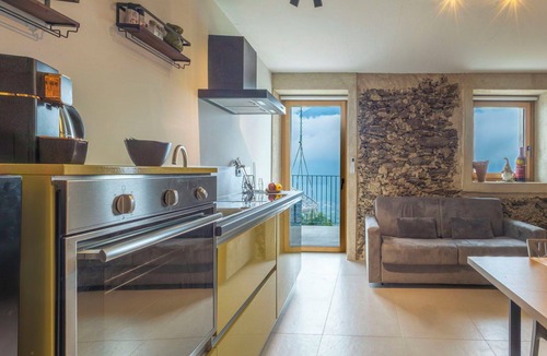 Civo Apartment | Cosy apartment for 3 guests with WIFI, hot tub, A/C, TV and terrace