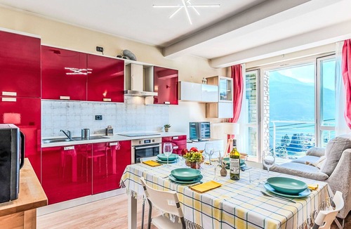 Calozzo Apartment | Cosy apartment for 5 guests with pool, WIFI, TV and patio