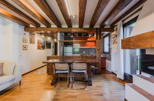 Carisolo Apartment | Cosy apartment for 5 guests with WIFI, TV and patio