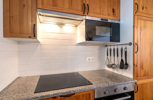 Villaroger Apartment | Cosy apartment for 6 people with WIFI, TV, balcony, panoramic view and parking