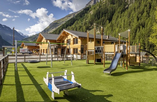 Zinal Apartment | Cosy apartment for 6 guests with WIFI, TV and pets allowed