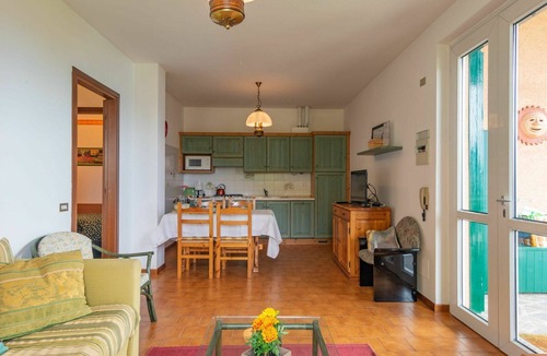 Perledo House | Cosy apartment in villa for 4 people with WIFI, TV, terrace and pets allowed