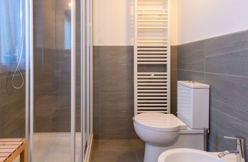Colico Piano House | Cosy apartment in villa for 10 people with WIFI, terrace and parking
