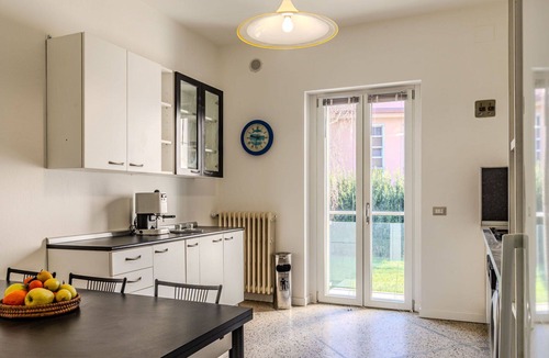 Dervio Villa | Cosy apartment in villa for 6 people with WIFI, TV, patio and pets allowed