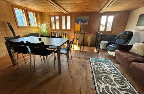 Saint-Luc Apartment | Cosy chalet - Renovated and charming