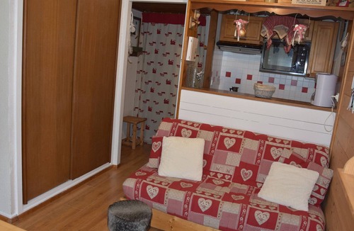 Pralognan-la-Vanoise Apartment | Cozy 2-room apartment with terrace - Heated pool
