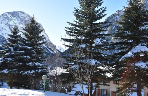 Pralognan-la-Vanoise Apartment | Cozy 2-room apartment with terrace - Heated pool