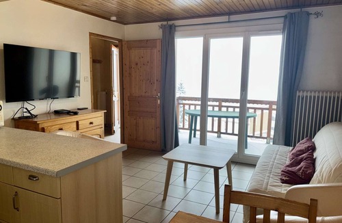 Viel-Alpe Apartment | Cozy 2-Room Apartment for 4 with Balcony, Near Ski Lifts - Vieil Alpe