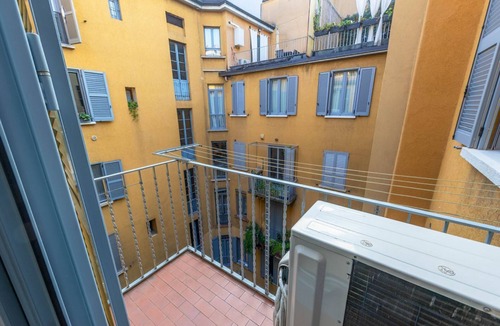 Zona Risorgimento Apartment | Cozy and modern apartment in Via Antonio Kramer, in the heart of Milan.It has two bedrooms, living room with sofa bed, equipped kitchen, balcony and private bathroom.Equipped with free WiFi, air conditioning, TV, dishwasher and washing machine.Located in