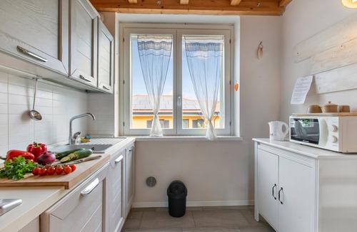 Ispra Apartment | Cozy Ispra Residence with Terrace, near Beach (Sleeps 3)Air-Con, Ispra, Italy