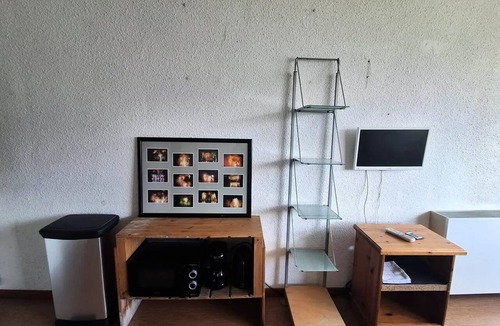 Le Lavachet Apartment | Cozy studio with a lovely view of Lake Chevril