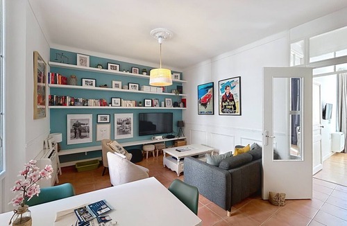 Cannes City Centre Apartment | Croisette 1mn Carré d'Or Central apartment, Cannes lively area near beaches