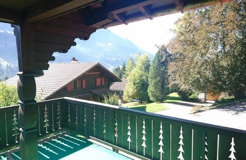 Rougemont Ski Chalet | Cute Chalet with Breathtaking Views
