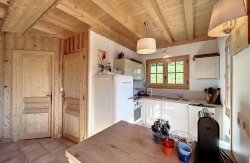 Combloux Apartment | Demi-chalet duplex proche télécabine avec WiFi - FR-1-560-6