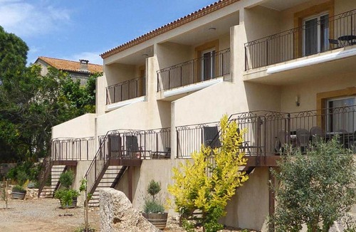 Salleles-d'Aude Apartment | Divine Etoile