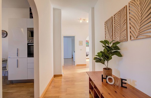 Meina Apartment | Dolce Orizzonte: 2 Balconies, 50 meters from the Lake Maggiore, Meina, Italy