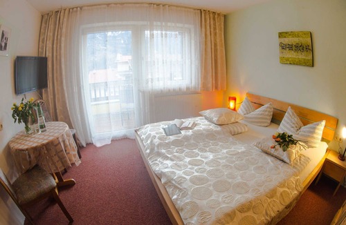 Fliess Bed & Breakfast | Double bed room with breakfast - Europa Pension Tirol