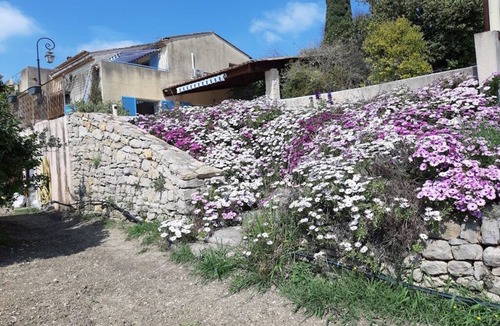 Chateauneuf-Grasse Apartment | Dream Vacations on the French Riviera: Apartment No. 2 (35 m²) + Private South-Facing Sun Deck (16 m²)